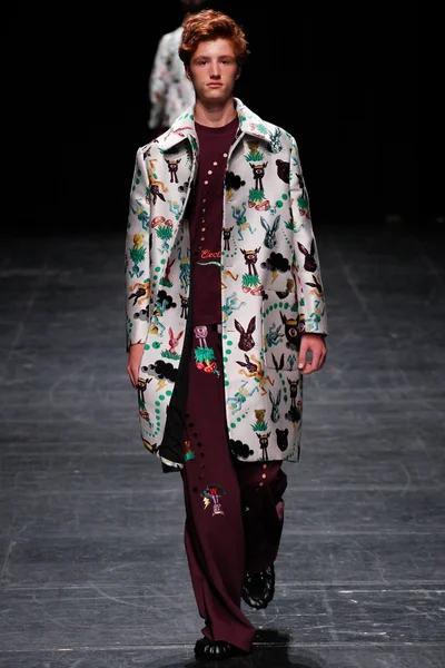 Look 29